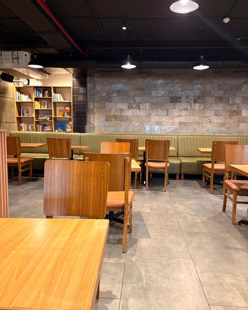 Banquettes, books, breathing room